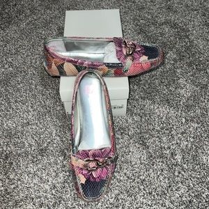 Anne Klein ‘Akyetta’ Loafer